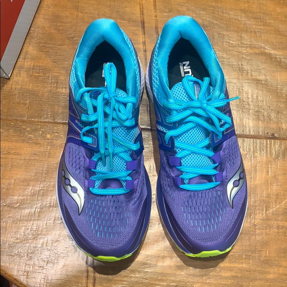 Saucony running shoes brand new size 8.5